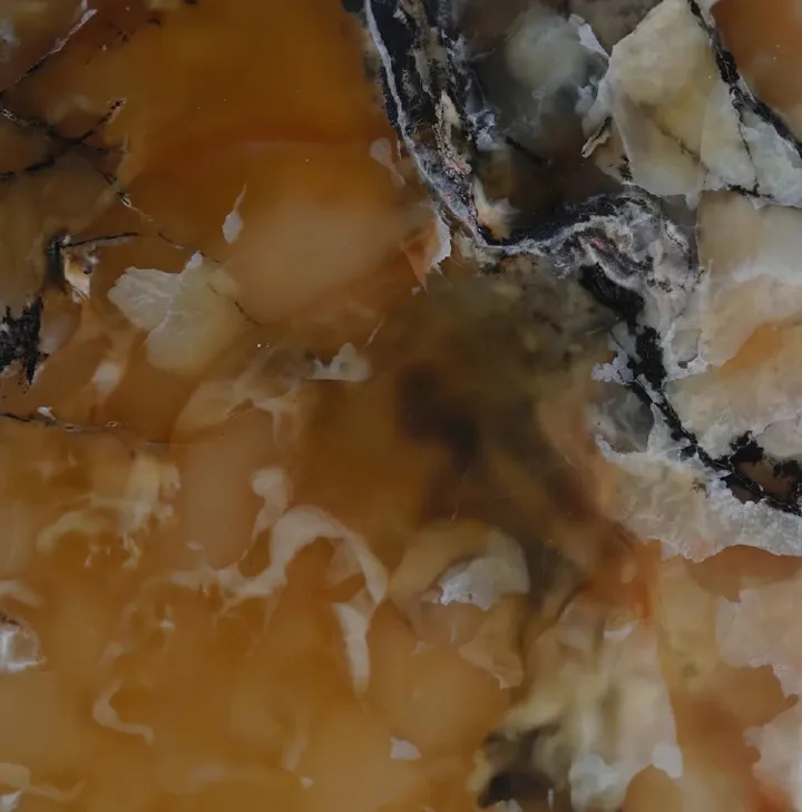 Cairo Honey Onyx onyx sample, close up
